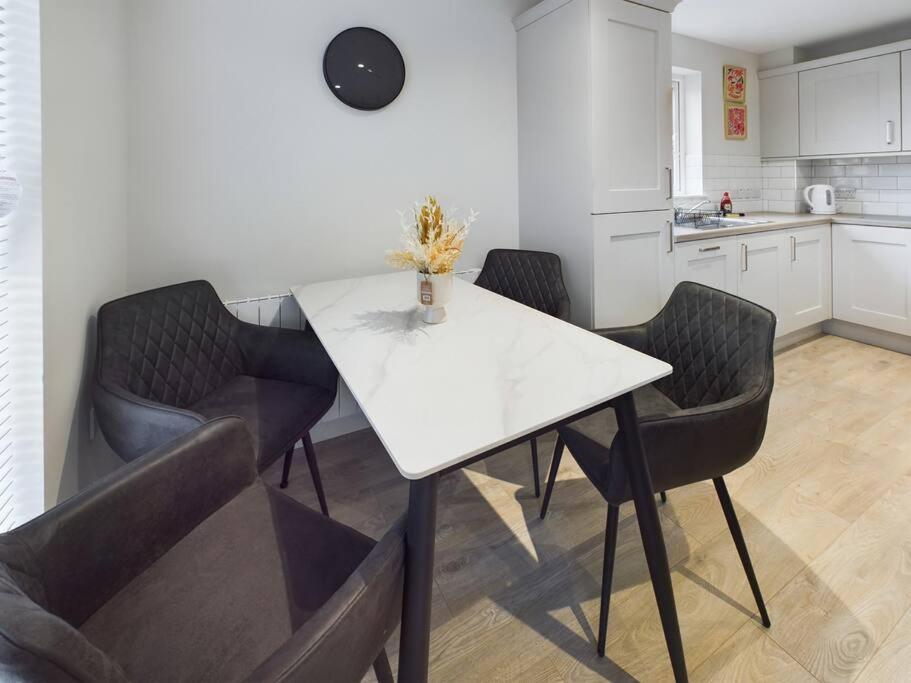 Contemporary 2-Bedroom Apartment Belfast Dış mekan fotoğraf